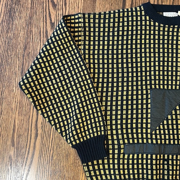 Vintage 90s Knit Sweater with Patches - Picture 2 of 11